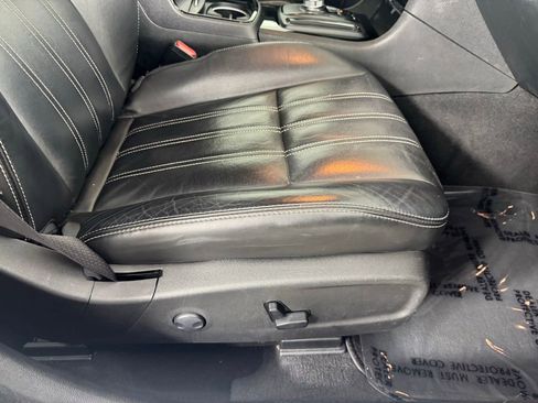 Used 2023 Chrysler 300 S RWD image 38