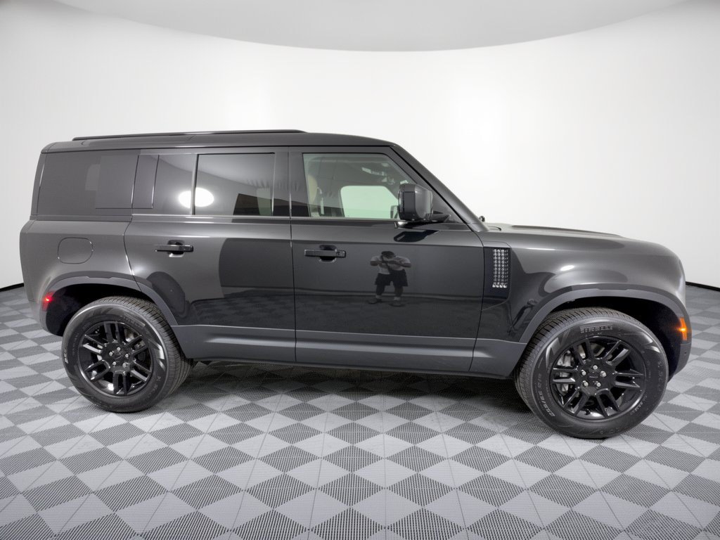 New 2026 Land Rover Defender 110 S AWD/4WD image 8