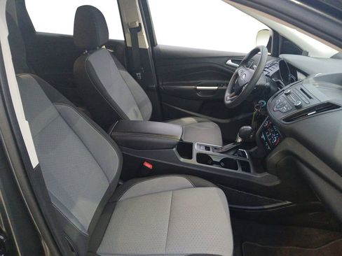 Used 2017 Ford Escape SE image 16