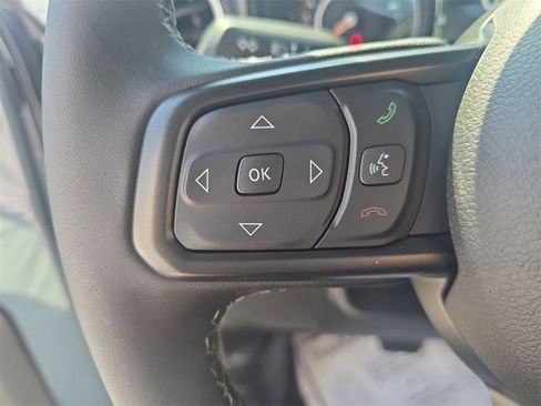 New 2025 Jeep Gladiator Sport w/ Premium Package image 17