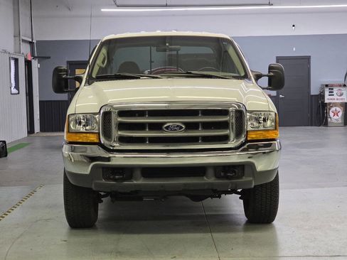 Used 2000 Ford F350 XLT image 17