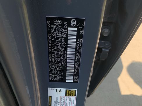 Used 2024 Toyota Prius Limited FWD image 36