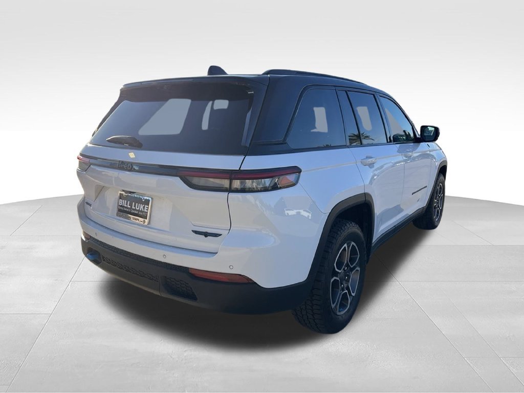 Used 2023 Jeep Grand Cherokee Trailhawk w/ Advanced Protech Group II AWD/4WD image 8