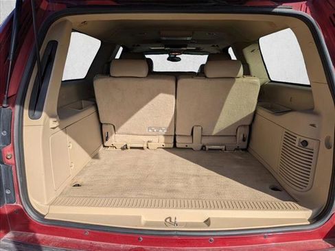 Used 2014 Chevrolet Suburban LT image 6