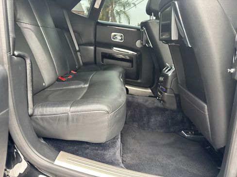 Used 2013 Rolls-Royce Ghost RWD image 27