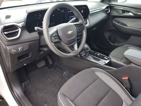 Used 2025 Chevrolet TrailBlazer LT AWD/4WD image 15