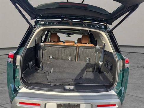 Certified 2024 Nissan Pathfinder Platinum w/ Cargo Package image 31