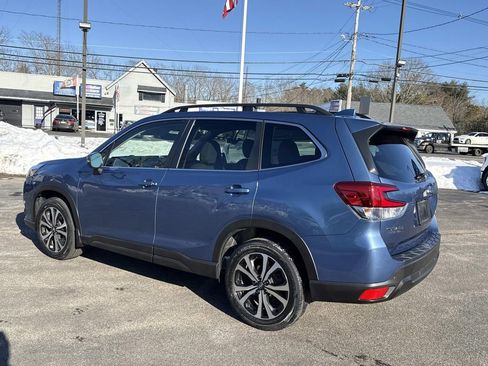Used 2023 Subaru Forester Limited image 3