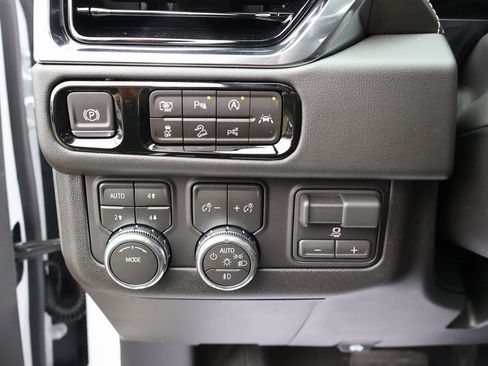 New 2026 GMC Yukon XL Elevation w/ Elevation Premium Package image 13