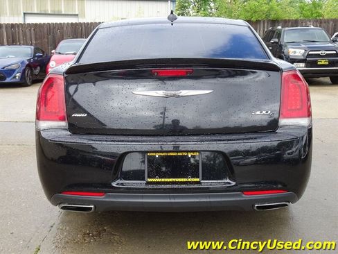 Used 2015 Chrysler 300 S AWD/4WD image 8