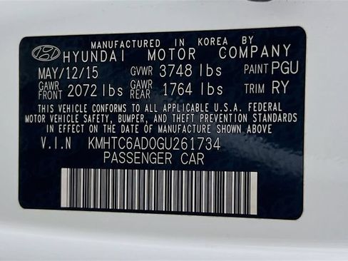 Used 2016 Hyundai Veloster w/ Option Group 02 FWD image 28
