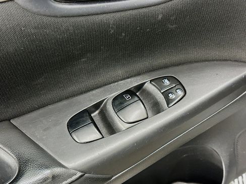 Used 2018 Nissan Sentra S image 15