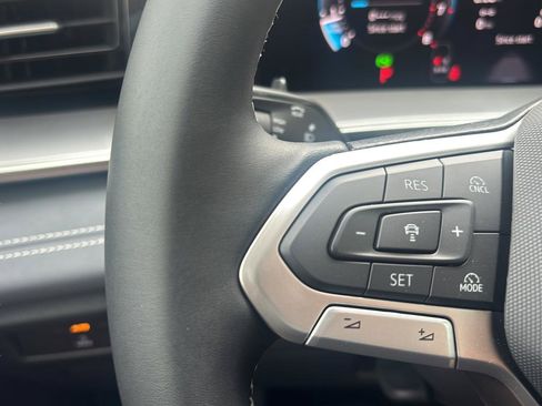 New 2026 Volkswagen Tiguan SE AWD/4WD image 23