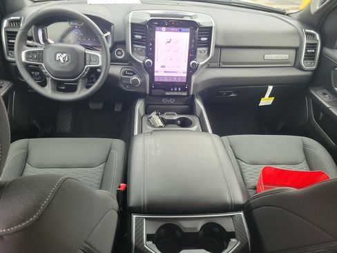 Used 2025 RAM 1500 Big Horn RWD image 9