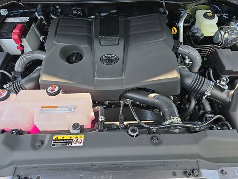 New 2026 Toyota Tundra Limited AWD/4WD image 25