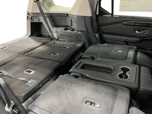 New 2025 Honda Pilot Elite image 40