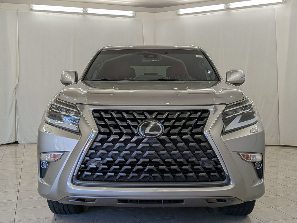 Used 2022 Lexus GX 460 Premium w/ Premium Package AWD/4WD image 3