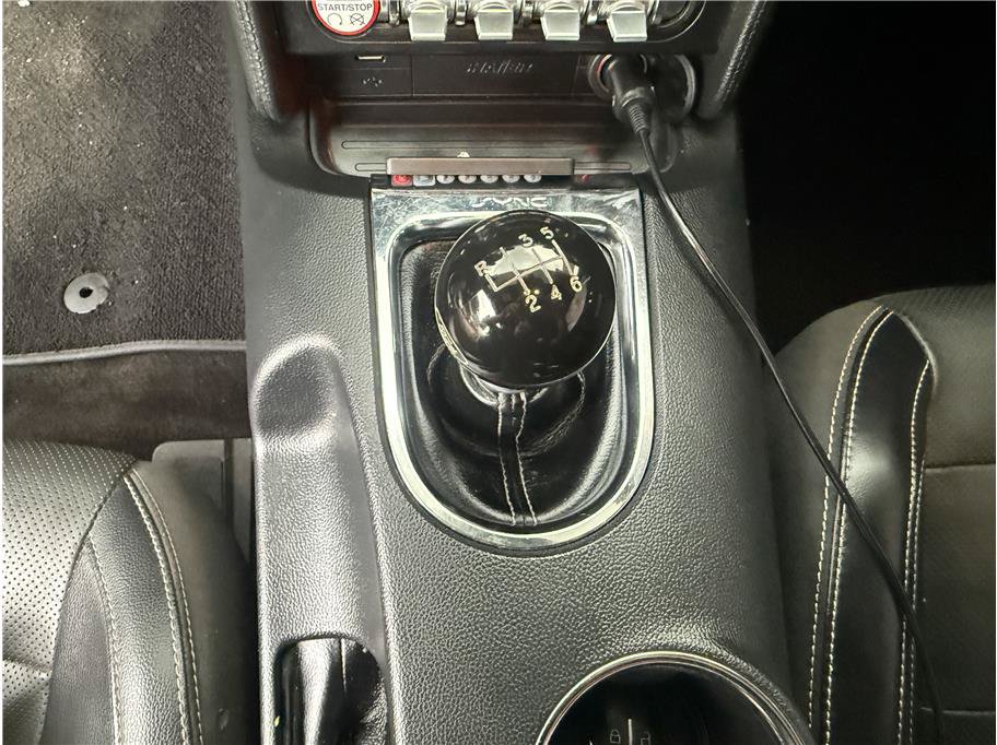 Used 2015 Ford Mustang GT Premium w/ Equipment Group 401A RWD image 18
