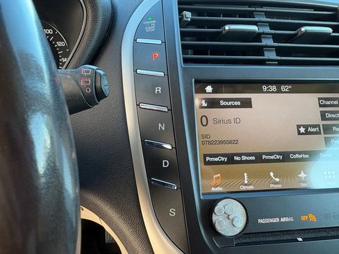 Used 2018 Lincoln MKC Reserve w/ Lincoln MKC Climate Package image 23