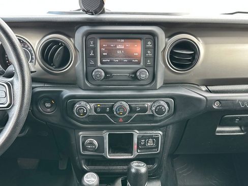 Used 2018 Jeep Wrangler Unlimited Sport image 17