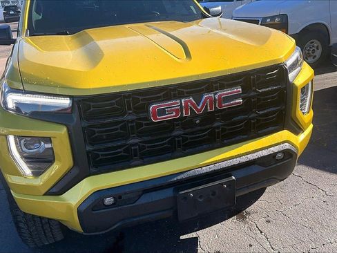 Used 2023 GMC Canyon Elevation w/ Elevation Premium Package AWD/4WD image 3