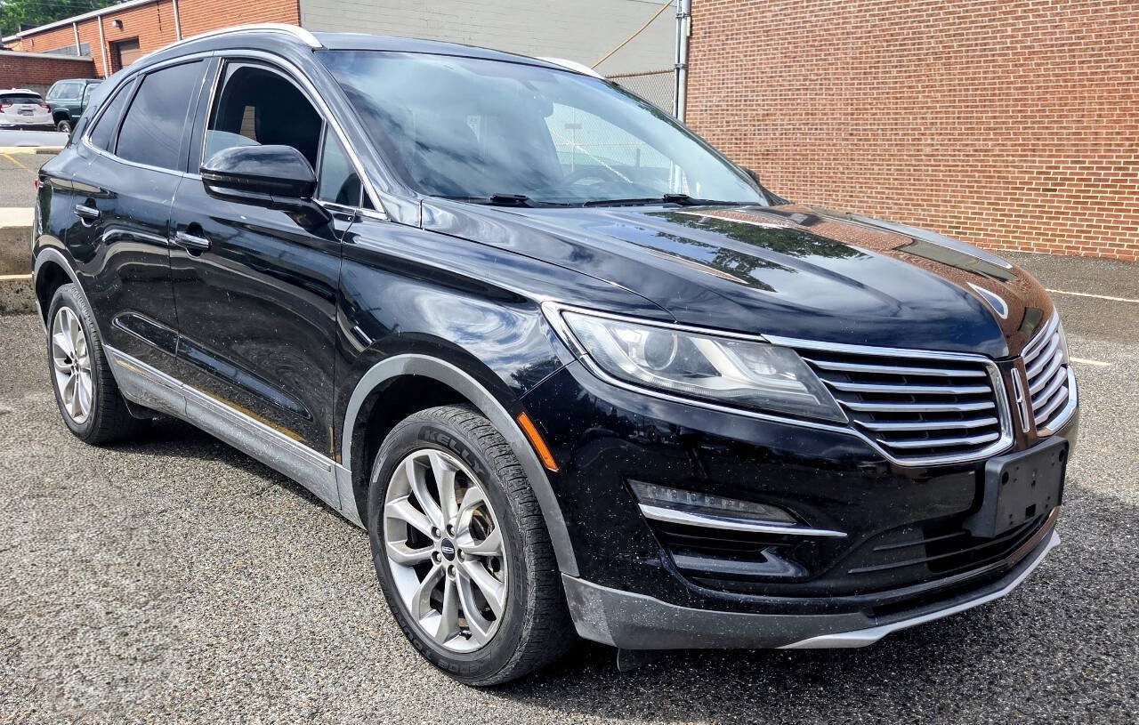 Used 2017 Lincoln MKC Select w/ Select Plus Package AWD/4WD image 4