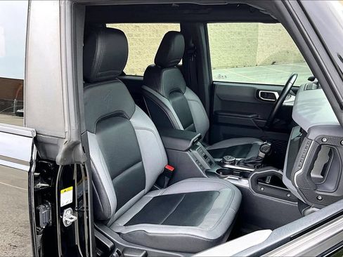 Certified 2024 Ford Bronco Big Bend w/ Sasquatch Package AWD/4WD image 7