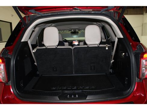 Used 2022 Ford Explorer Limited w/ Equipment Group 301A image 24