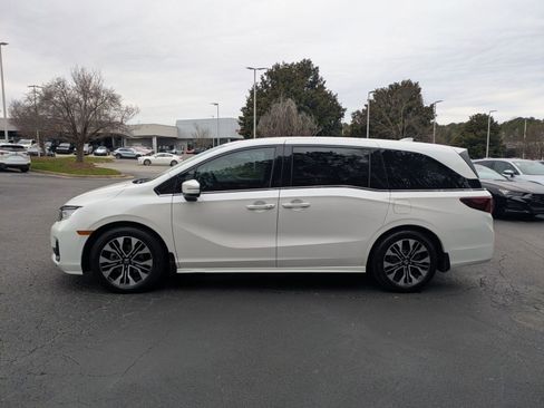 Used 2025 Honda Odyssey Elite image 8