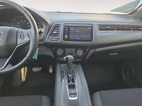 Used 2020 Honda HR-V Sport image 10