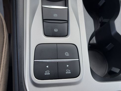 Used 2023 Ford Explorer XLT RWD image 25