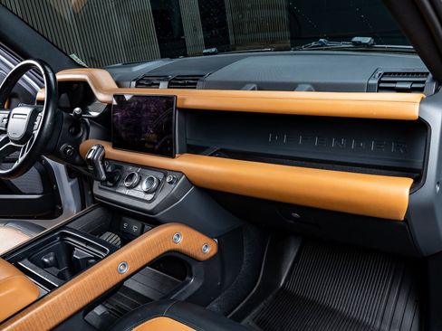 Used 2023 Land Rover Defender 110 X image 13