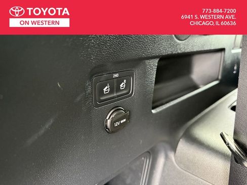 Used 2022 Kia Telluride EX w/ EX Premium Package image 36