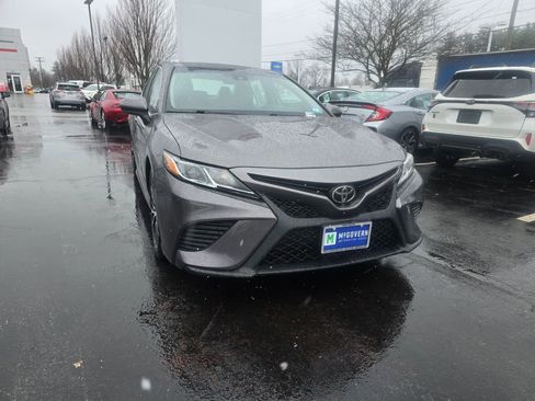 Used 2018 Toyota Camry SE w/ Protection Package (Q2) image 9