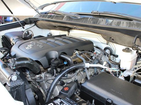 Used 2014 Toyota Tundra Platinum image 42