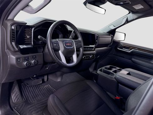 Used 2024 GMC Sierra 1500 Elevation AWD/4WD image 3