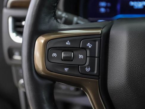 Used 2024 Chevrolet Suburban High Country w/ Advanced Technology Package image 12