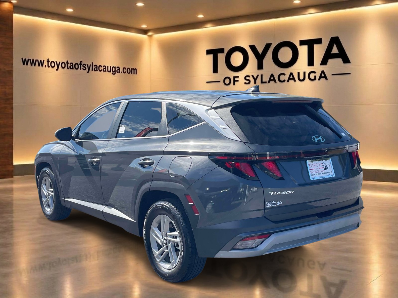 Used 2025 Hyundai Tucson SE FWD image 4