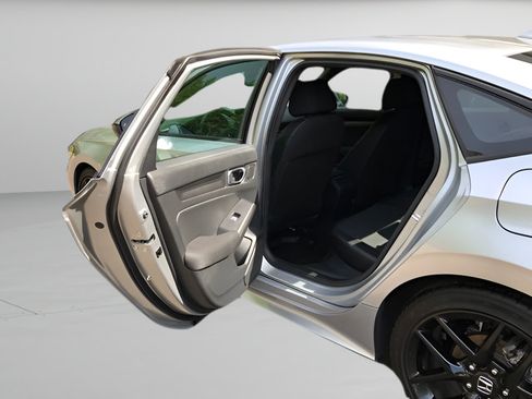 Used 2025 Honda Civic Sport image 10