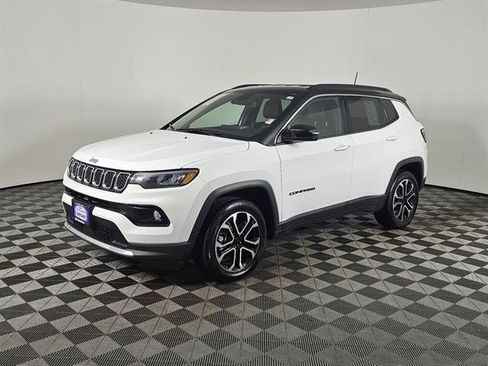 Used 2024 Jeep Compass Limited image 9