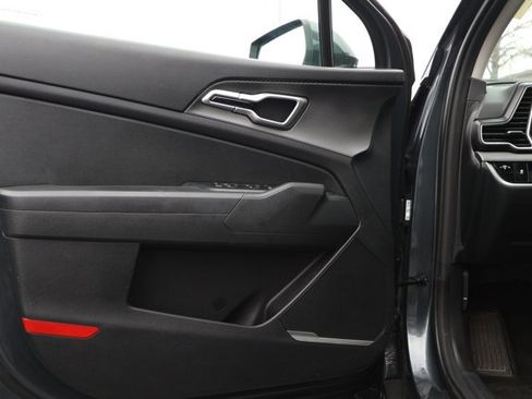 Used 2024 Kia Sportage LX image 22