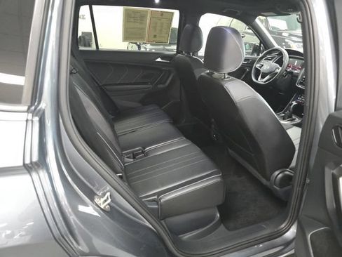 Used 2024 Volkswagen Tiguan SE R-Line AWD/4WD image 9