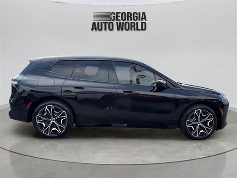 Used 2024 BMW iX xDrive50 w/ Premium Package AWD/4WD image 20