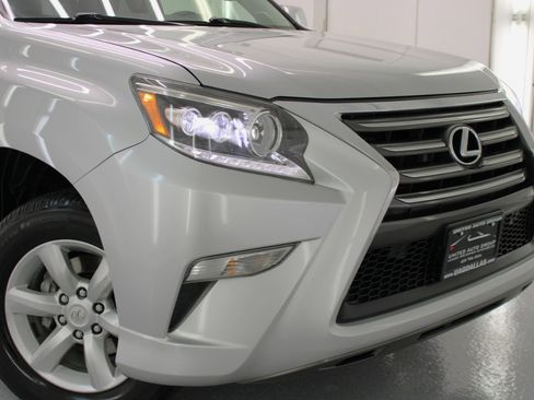 Used 2017 Lexus GX 460 Premium 4D SUV 4WD image 21