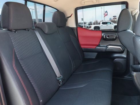 Used 2020 Toyota Tacoma SR5 image 30