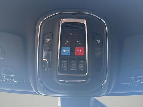 Used 2024 Jeep Grand Cherokee L Limited w/ Luxury Tech Group II AWD/4WD image 30