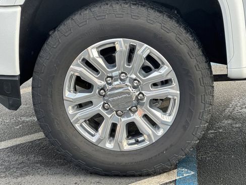 Certified 2022 GMC Sierra 2500 Denali image 31