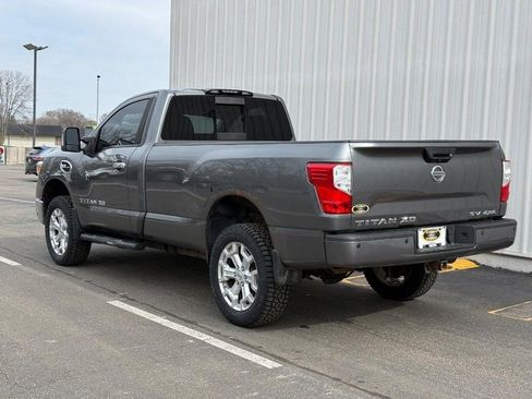 Used 2017 Nissan Titan SV image 3
