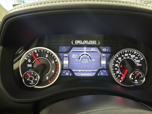 Used 2024 RAM 2500 Laramie image 17