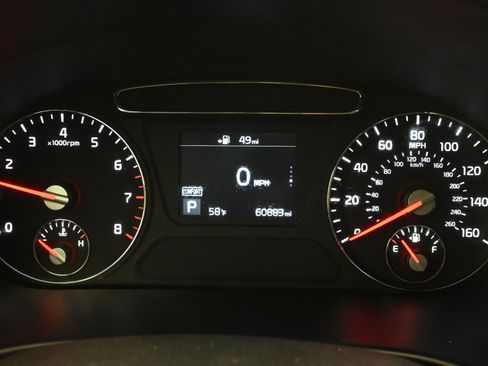 Used 2020 Kia Sorento LX w/ LX I4 Convenience Package image 14